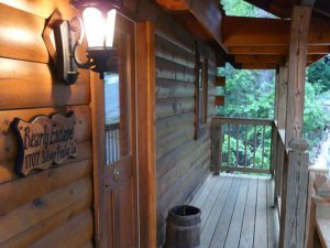 bearly-escape-cabin-17